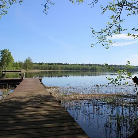 Dom Miedzy Jeziorami *