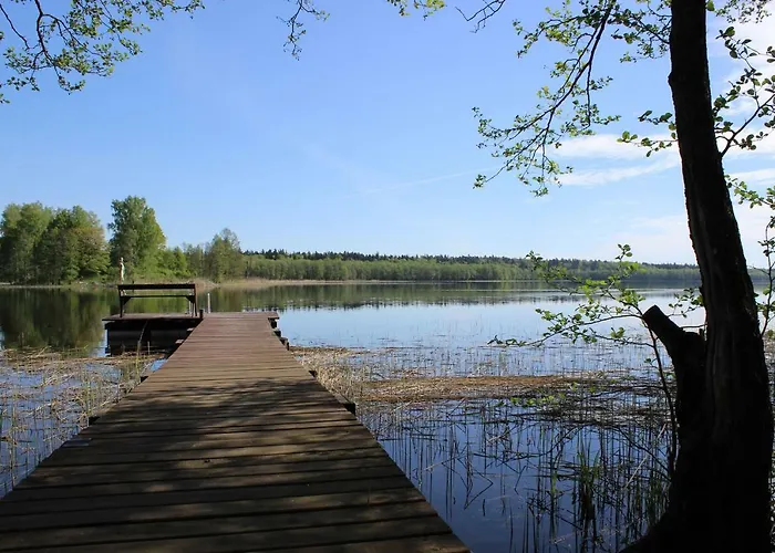 Dom Miedzy Jeziorami *